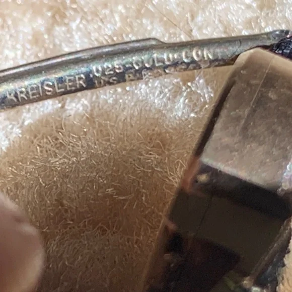 Women’s tiny 14k gold watch with strap band. - Picture 8 of 10